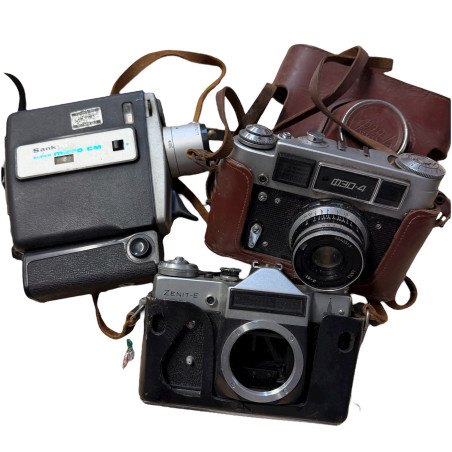 Fotocamere e cinepresa vintage da collezione – Lotto non testato